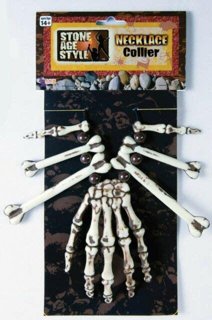 Stone Age/Witch Doctor Hand NECKLACE | 1 ct